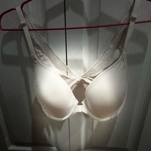 Victoria’s Secret Body By Victoria Lined Perfect Coverage
